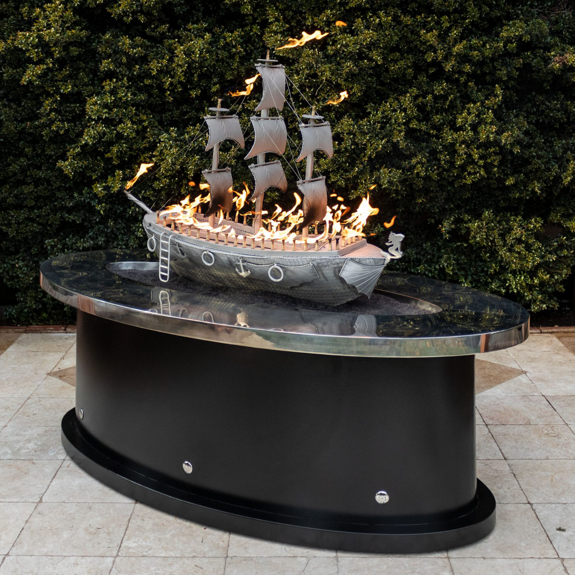 La Pinta Fire Table